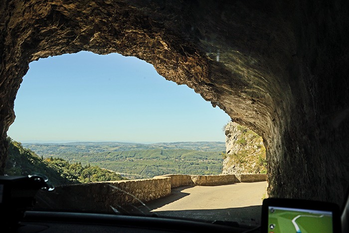 autoroute door de bergen tijdens deelname aan nrs autorecreatie alpen toerrally